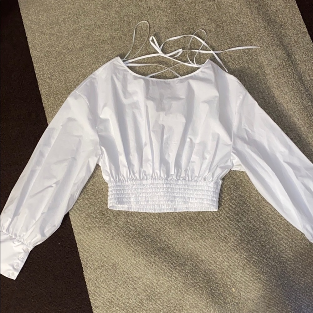 White long sleeve crop top from ZARA